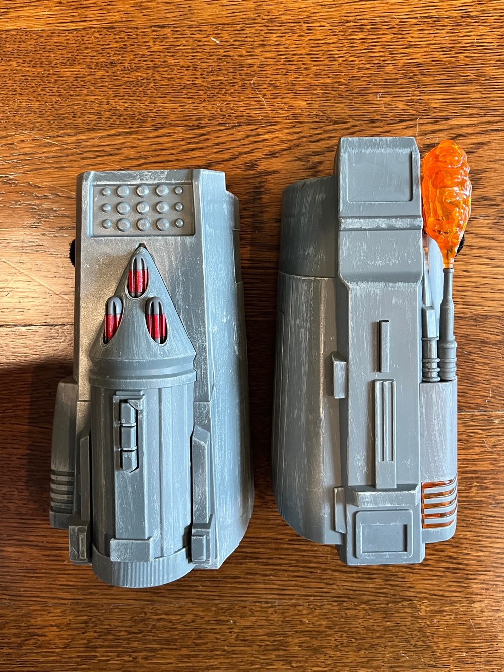 Mandalorian Gauntlet Toy